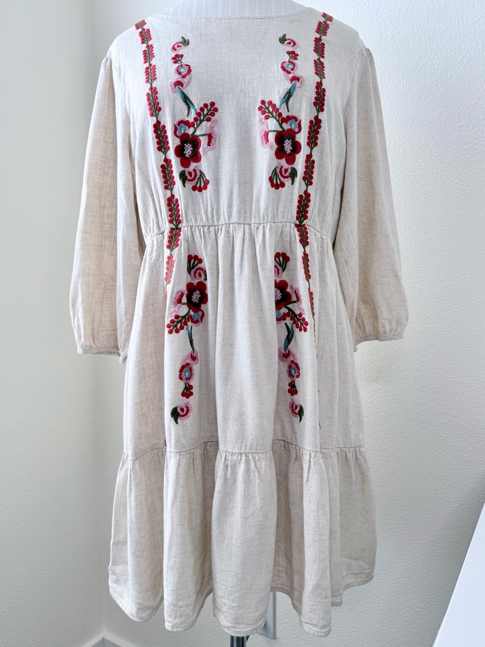 Roolee Embroidered Floral Linen Blend Tiered Boho Lined Dress Cream Size M